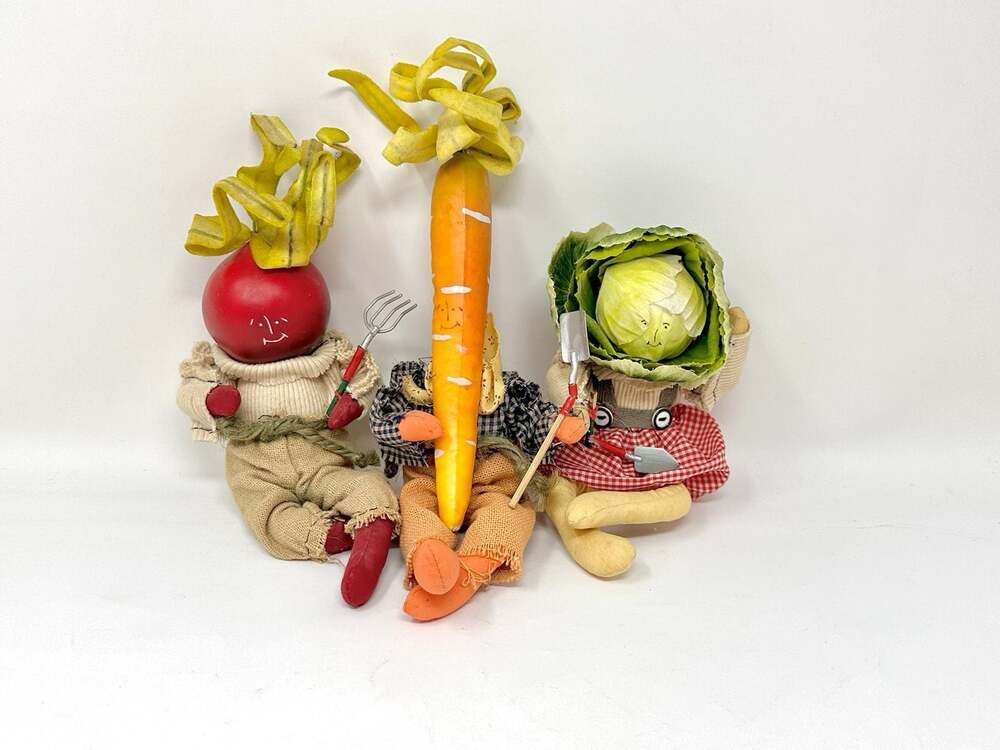 Vegetable Folk Art Dolls Set Radish Carrot & Cabbage Vtg Anthropomorphic Veggies